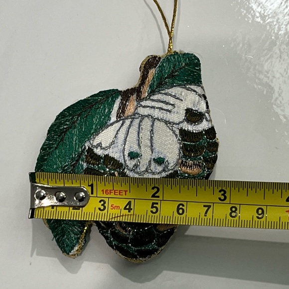 Vintage Eaton 1994 Ltd Embroidered Christmas Ornament. Pine cone shaped no box - Picture 12 of 12